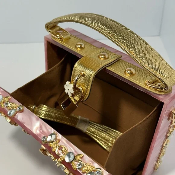 Elegant Pink and Gold Women's Handbag - Picture 3 of 5